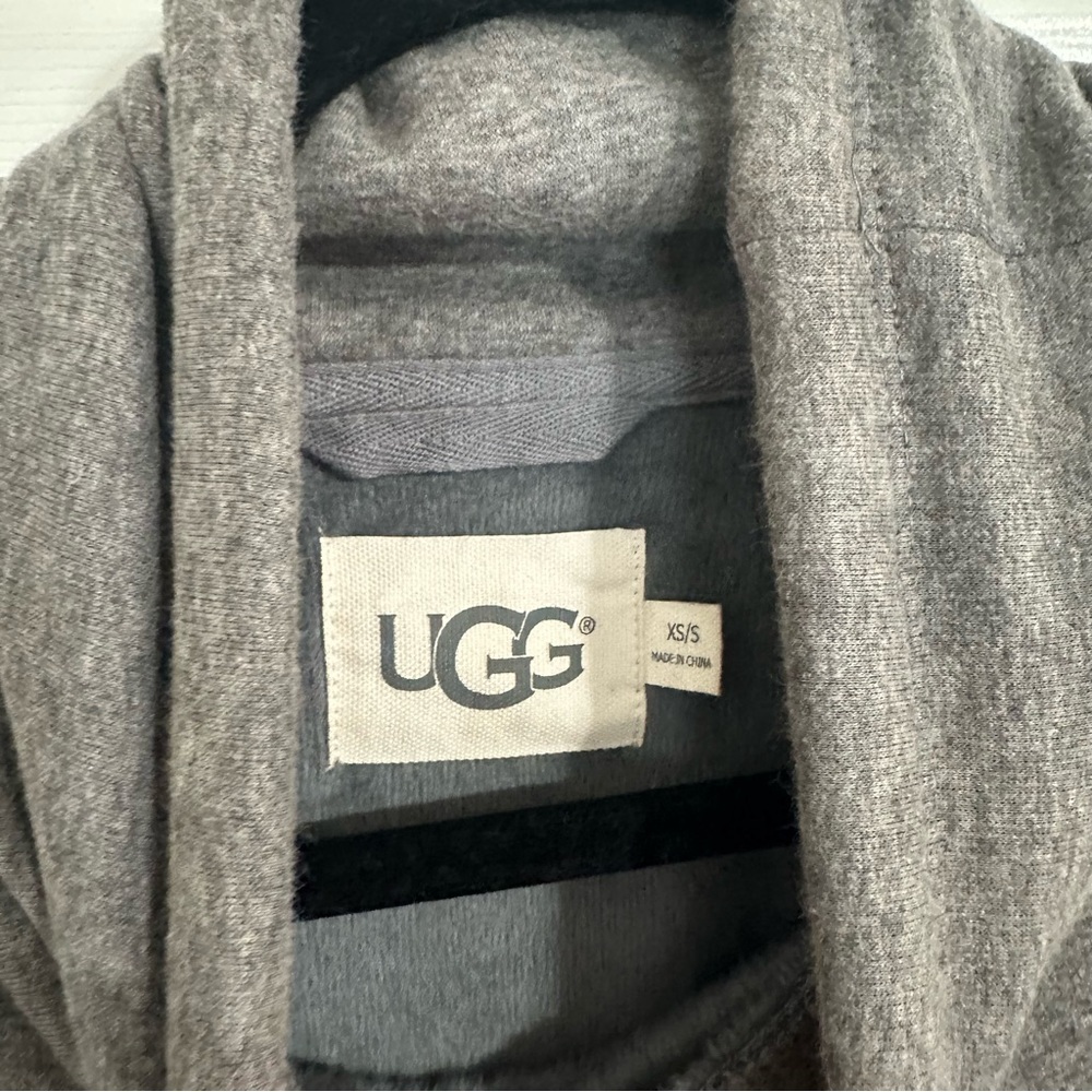 UGG: FLEECE PICHOT Double Knit CAPE PONCHO - Picture 15 of 16